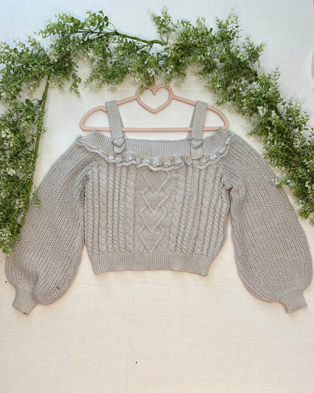 Vintage-Inspired Lace-Trim Cable Knit Heart Adjusters Cropped Sweater